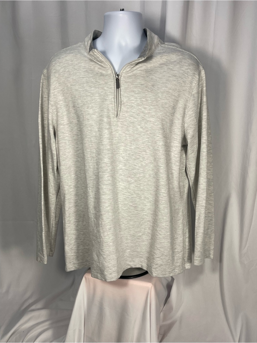 Mizzen+Main Light Heather Gray Men’s Quarter-Zip pull over. Sporty, casual soft